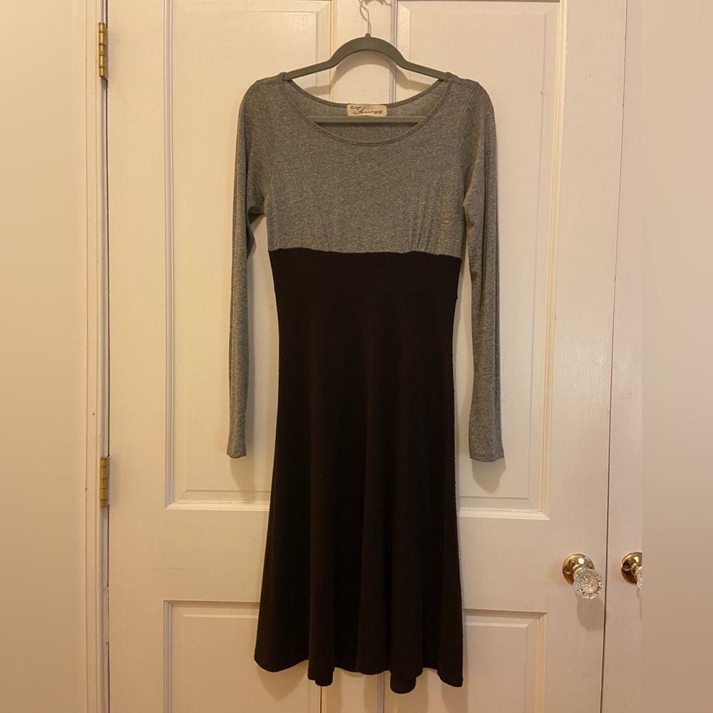 Vintage Havana dress. Gray and brown. Soft fabric.
